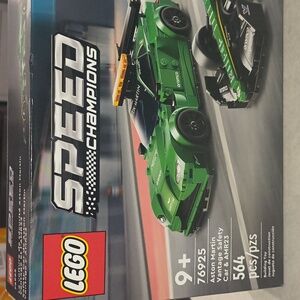 LEGO Speed Champions Aston Martin Vantage Safety Car & AMR23